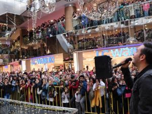 Oğuzhan Koç yeni single sonrası ilk konserini Nevşehir’de verdi