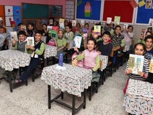 Öğrenciler kitaplarla buluşuyor