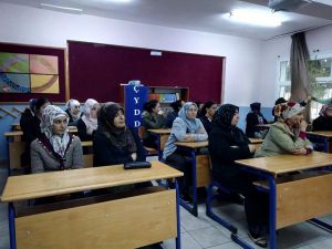 Çeşme’de veliler çocuk istismarı konusunda bilgilendirildi