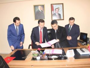 Dumlupınar Üniversitesi ile Şaphane İlçe Milli Eğitim Müdürlüğü iş birliği protokolü imzaladı