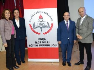 Foça’da pozitif disiplin semineri