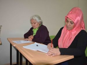 Azmiyle ’okumanın yaşı yok’ dedirtiyor