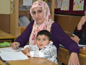 Okuma yazma seferberliği büyük ilgi görüyor