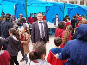 Okula güvenlik kamerası takılması için kermes yaptılar