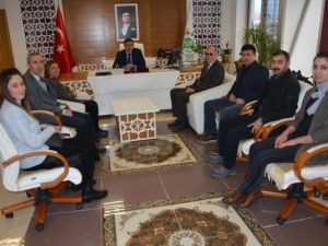 Akademisyenlerinden Başkan Selçuk’a kafeterya teşekkürü