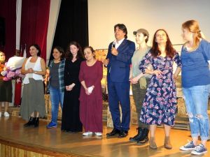 "Nereye gitti bütün çiçekler" Foça’da sergilendi