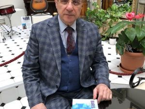 Barış Manço’nun anılarının anlatıldığı ‘Barış Köprüsü’ kitabı çıktı