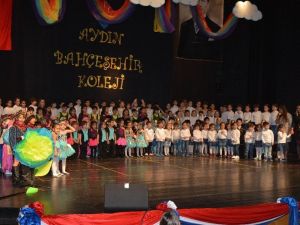 İstiklal Marşı’nı işaret dili ile okudular