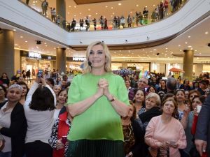 Derya Baykal, Adanalı kadınlarla buluştu