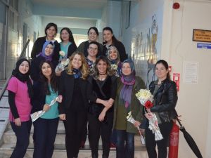 Kula AK Parti hastane personelinin bayramını kutladı