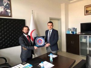 Kaymakam Çelik, sağlıkçıların bayramını kutladı