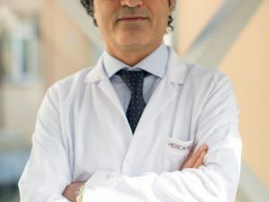 Kariyer hedefiyle anneliği erteleyen kadınlara tüp bebek tedavi,