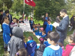 Öğrenciler, Şehit Jandarma Uzman Onbaşı Tekin Karaköse’nin kabrini ziyaret