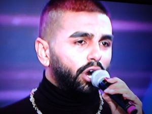 Popstar Salih’e Diva’dan nasihat: “Halk insanı vezirde eder rezil de”