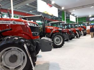 Massey Ferguson’un ’bağ-bahçe traktörü ödüllü modeli’ Konya Fuarı’nda