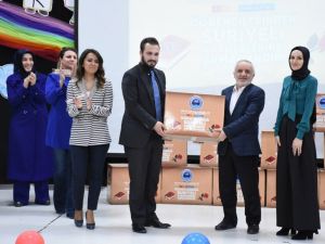 Öğrencilerden Suriye’deki kardeşlerine kırtasiye yardımı