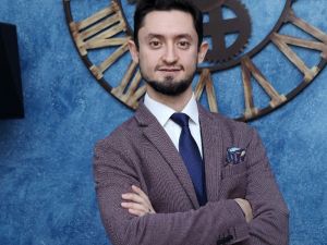 ’’Çenedeki orantısızlık yüz bütünlüğünü bozuyor’’