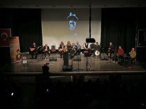 Karşıyaka’da Aşık Veysel gecesi