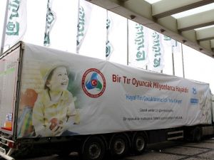İstanbul Oyuncak Fuarı’ndan 1 tır hediye Anadolu’ya gönderildi