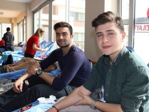 Kanı erkekler bağışlıyor, kadınlar kullanıyor