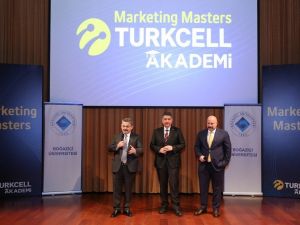 ‘Pazarlama Master’ları mezun oldu