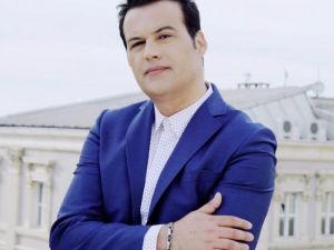 Hakan Peker sevenleriyle buluşacak