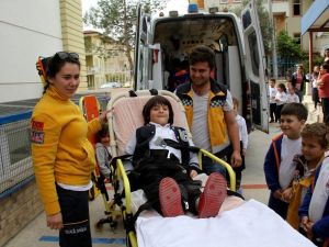 Minik Öğrencilere 112 Anlatıldı