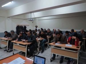 Altıntaş’ta ’emlak danışmanlığı kursu’ sona erdi