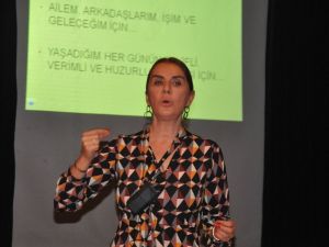 Diyetisyen Kümeli Nazilli’deki vatandaşlarla buluştu