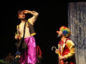 Avcılar’da Tiyatro Festivali başladı