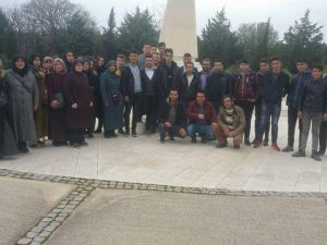 AK Parti Altıntaş İlçe Gençlik Kolları Başkanlığı Çanakkale gezisi düzenledi