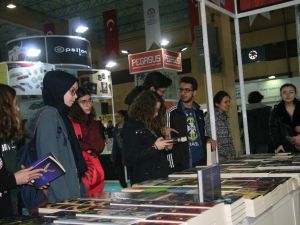 Denizli Büyükşehir Belediyesi Kitap Fuarı açıldı