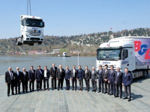 Mercedes-Benz Türk’ten 500 adetlik kamyon teslimatı