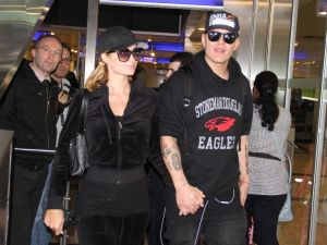 Paris Hilton İstanbul’dan geçti