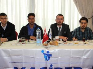 MAGİDER üniversiteli gençlere yön veriyor