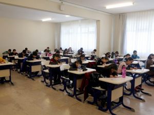 İhlas Koleji’nde bursluluk sınavı heyecanı
