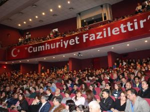 Aydınlılar unutulmaz bir gece yaşadı