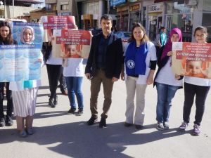 Sarıgöl’de otizm farkındalık yürüyüşü