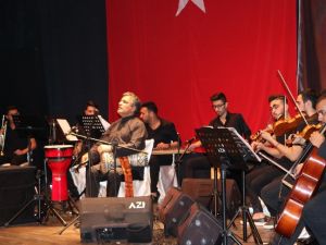 Mozart’ın eserlerini Roman havasıyla buluşturdu