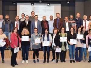 150 yeni girişimci adayı belgelerini aldı