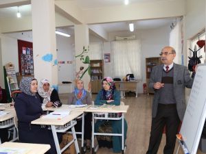 Efeler Belediyesi’nden okuma-yazma seferberliğine destek