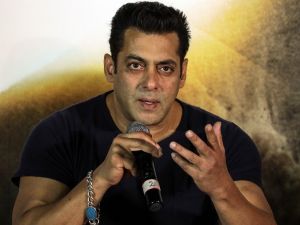 Bollywood yıldızı Salman Khan’a 5 yıl hapis cezası