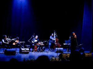 Sahnede “Şifa Niyeti”ne dediler