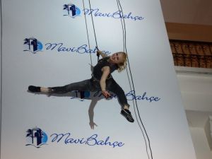 Dikey defile nefesleri kesti