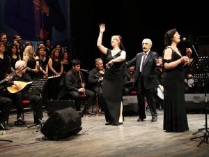 Büyükşehirden halk müziği gecesi