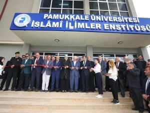Türkiye’nin ilk İslami İlimler Enstitüsü hizmete açıldı