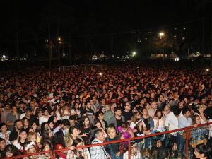 Gitar festivalinin son gününde Adanalı sanatçılar coşturdu