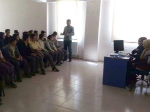 Ortaokul öğrencilerine ’Meslek tanıtım ve seçimi’ konulu seminer