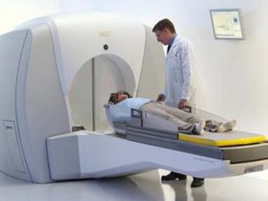 Hastalıklı beyin dokuları gama knife ile yok oluyor