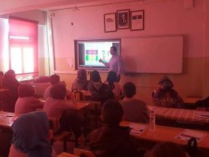 Aslanapa Ortaokulu’nda afet eğitimi